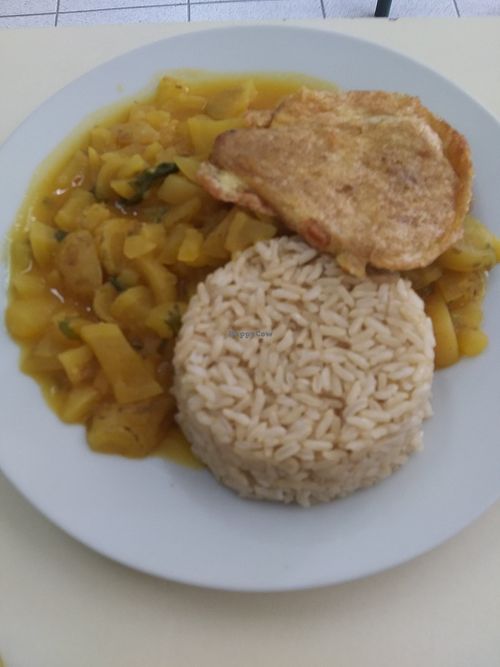 Monochromatic ... olluquito with whole grain rice and Milanese at Vida Sana - Jesus Maria in Lima