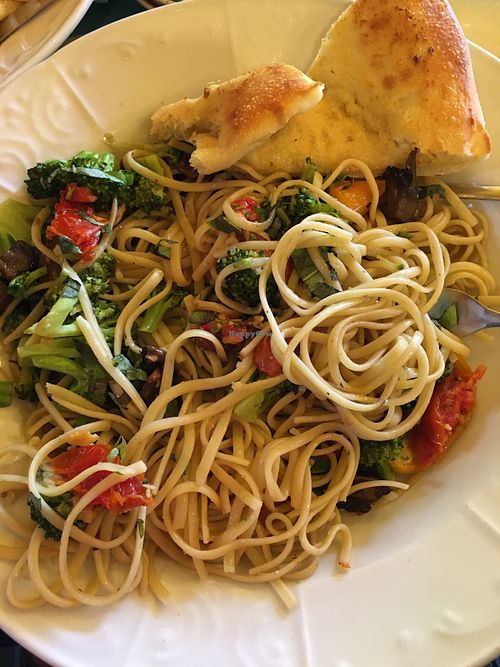 Garlic & Tomato Linguini (made vegan, no cheese, added broccoli + mushrooms)  at Zion Pizza and Noodle Co in Springdale