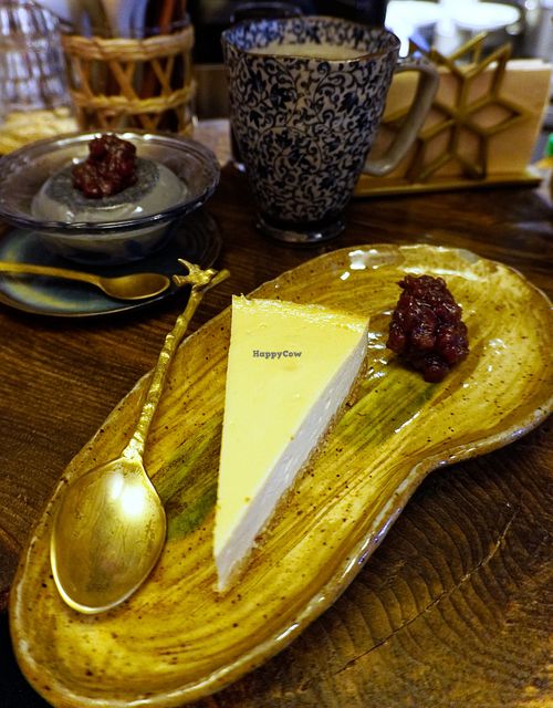 Yuzu cheesecake at Itadakizen Paris in Paris