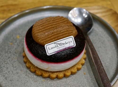 Mont Cassis at Land & Monkeys - Beaumarchais in Paris