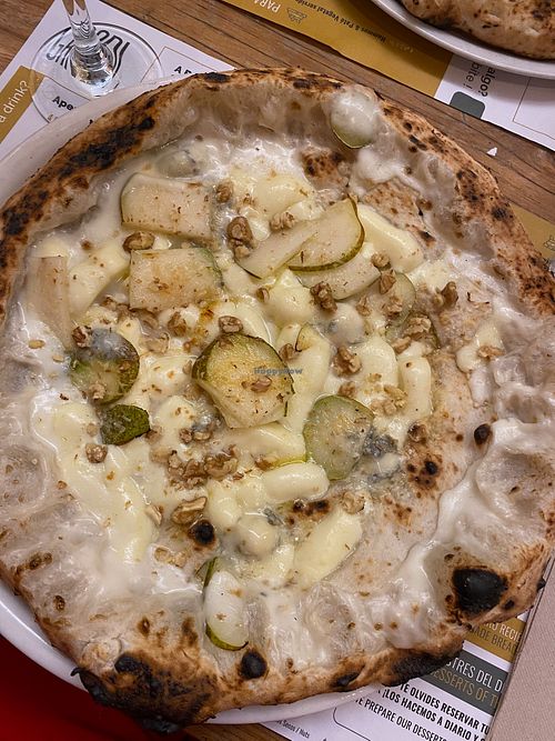 truffle pizza at Gradi Pizza Napoletana in Tenerife