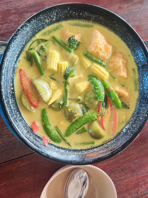 Tofu veggie green curry at Kunrak Kitchen in Prachuap Khiri Khan