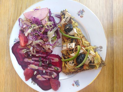 Pizza crue at Brawcoli in Lorient