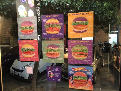 Burger descriptions  at Flower Burger in Rome