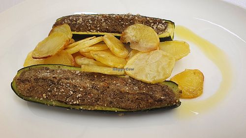 Zucchini filled with lentils at Il Lughino in Como