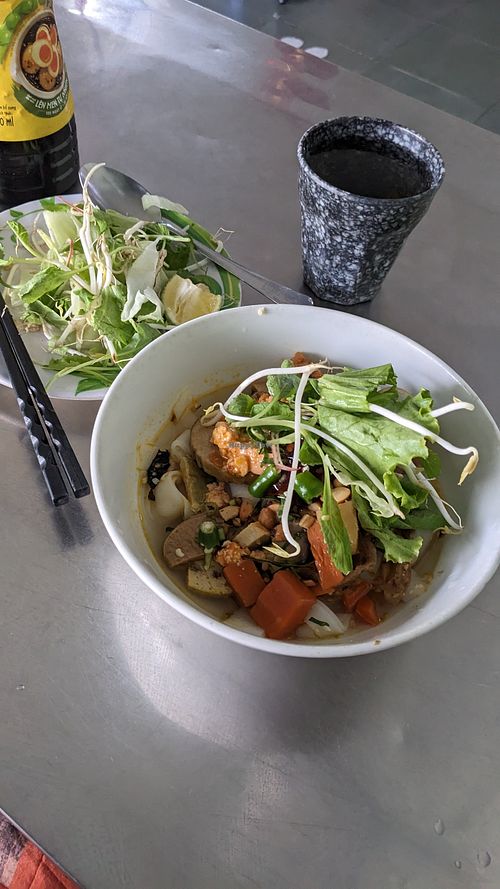 dry noodles at Tâm Nguyên Phúc Vegetarian in Da Nang
