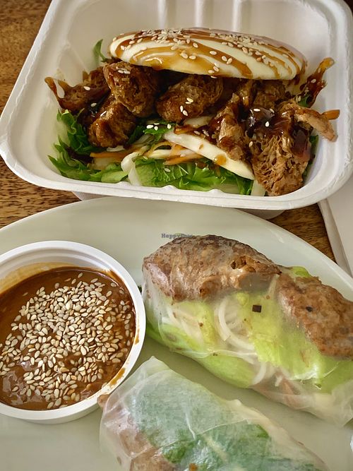 Vegan steam bun and summer rolls at The Saigonese in Helsinki