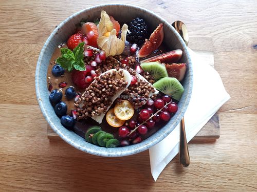 Chocolate smoothie bowl at SOUL - Vegan Coffee Bar in Hamburg