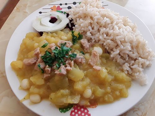 Menue for 5,50 soles. Sopa moron con verduras and main dish guiso de zapallo italiano at Restaurante Vegetariano Valle del Pillco in Huanuco