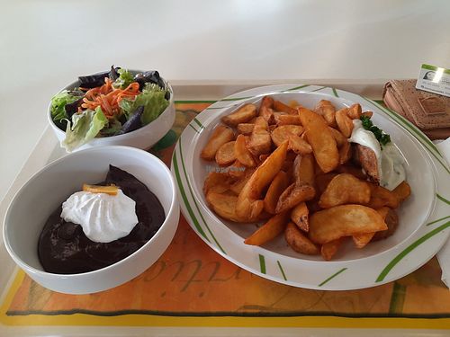 Nachtisch: veganer Schokoladenpudding at Mensa Tarforst in Trier