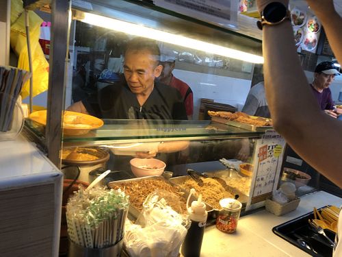 Stall choices at evening  at Tian Ci Vegetarian 天慈素食 in East Singapore