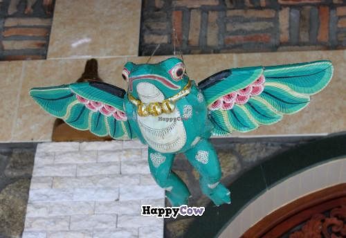 Happy frog at Buddha Cafe in Samosir