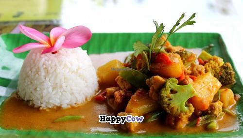 Pineapple Tempeh curry at Buddha Cafe in Samosir