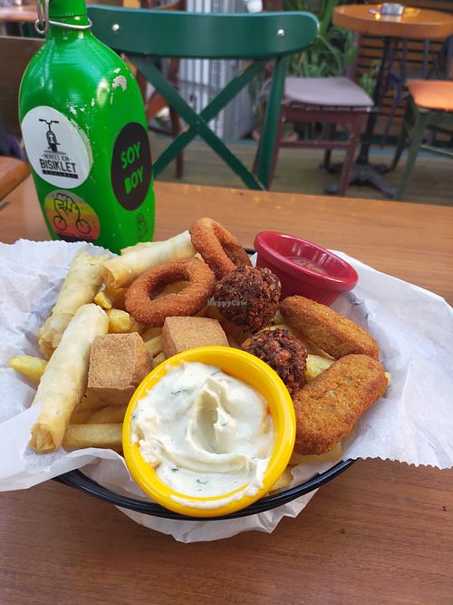 Mixed fries at Terradan Pub in Ankara