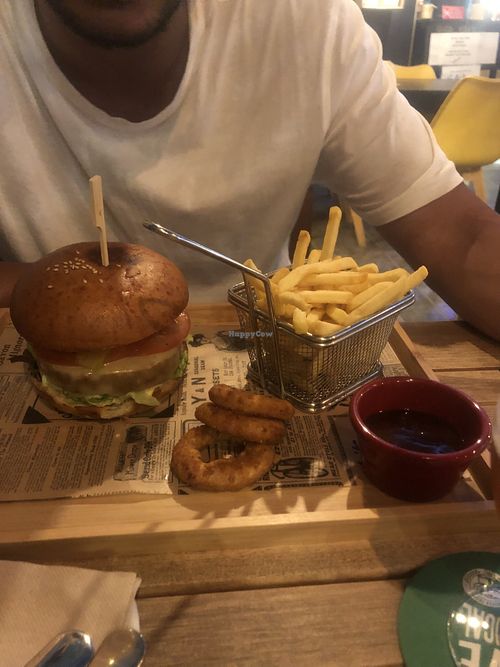 Burger old school  at Good Vibes in Gran Canaria