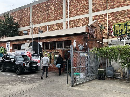 Not the easiest to find.  No big signs and in a back alley.  But well worth the effort!!  at Monk Bodhi Dharma in Balaclava