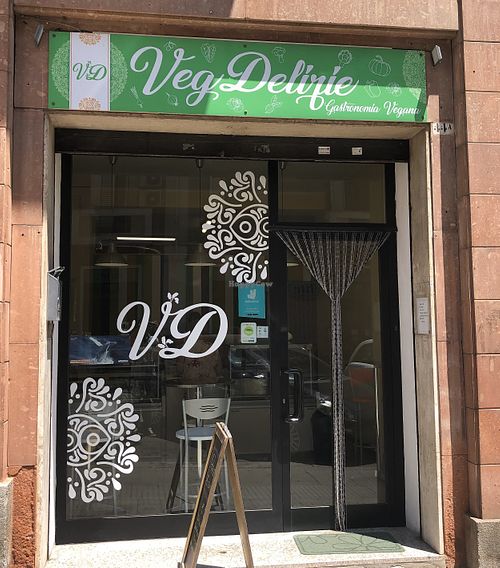 The entrance  at Le VegDelizie in Cagliari
