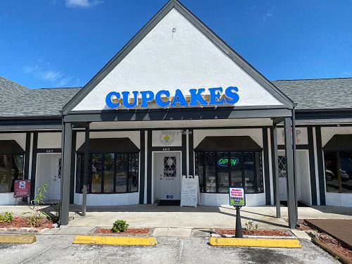 Ftont at Mmmm Delicious Cupcakes in New Port Richey