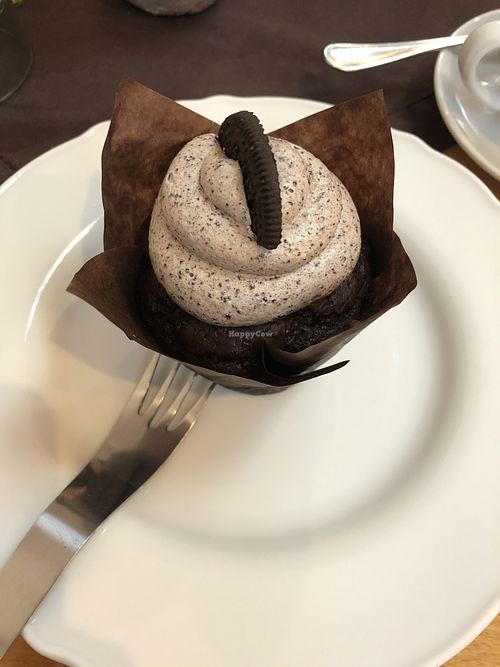 Vegan chocolate Oreo muffin  at Ruby‘s Cafe in Othmarsingen