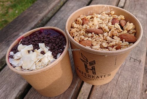 Waldbeerkater and Knusperkater at Haferkater - Hbf Düsseldorf in Dusseldorf