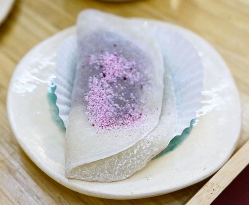 Hanabira mochi (limited to January 2025) at La Maison du Mochi - Turenne in Paris