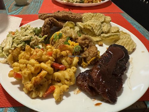 Clockwise from the top: catfish, fried pickles, bbq ribs, Mac and cheese, coleslaww #Veganuary at Dirty Lettuce in Portland