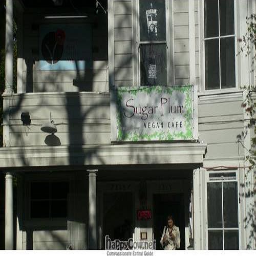 Entranceto Sugar Plum Vegan Cafe at Garden to Grill in Sacramento