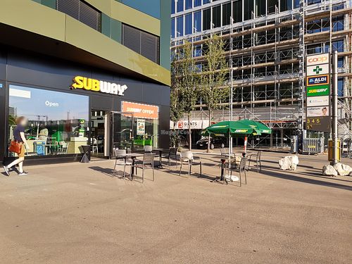 Outdoor seating at Subway in Schlieren