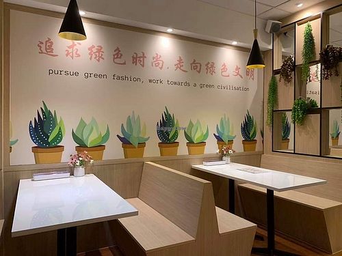 Café interior. Photo by Mr Henry Lau at Red Apple Veggie Cafe 红苹果素食 - Fortune Centre in Central Singapore