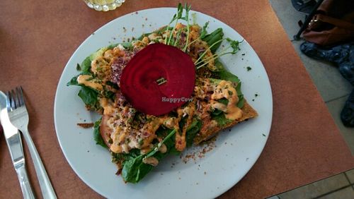 Bien Habillier raw pizza at La Belle Verte in Gatineau