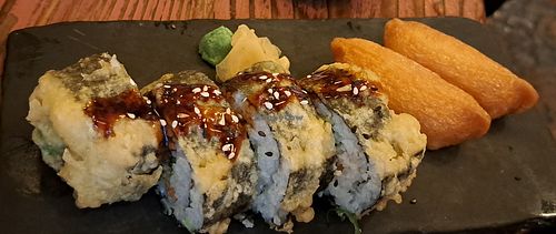Fukomaki tempura and tofu nigiri at Temaki in Glasgow