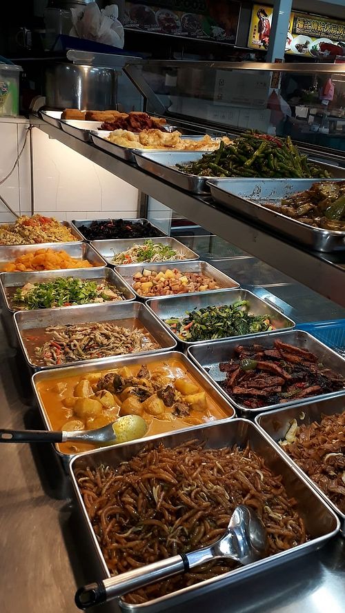 Wide Buffet spread. Photo by Yue Zhai Xuan at Yue Zhai Xuan 月斋轩 in West Singapore