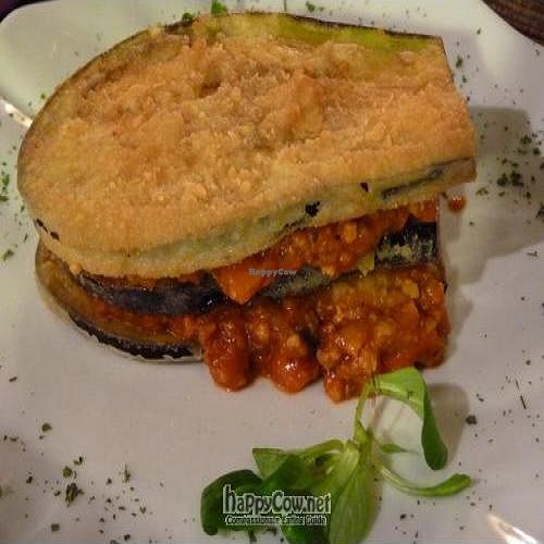 Eggplant puff with soy, 'pisto' and tomato at La Olivera in Nueno