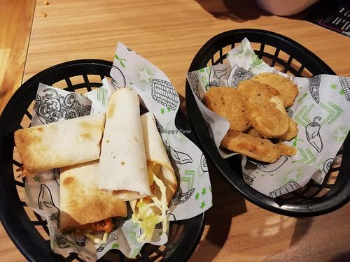 Mini jackfruit wraps and vegan chicken nuggets at Pizza Hut - The Forge in Glasgow