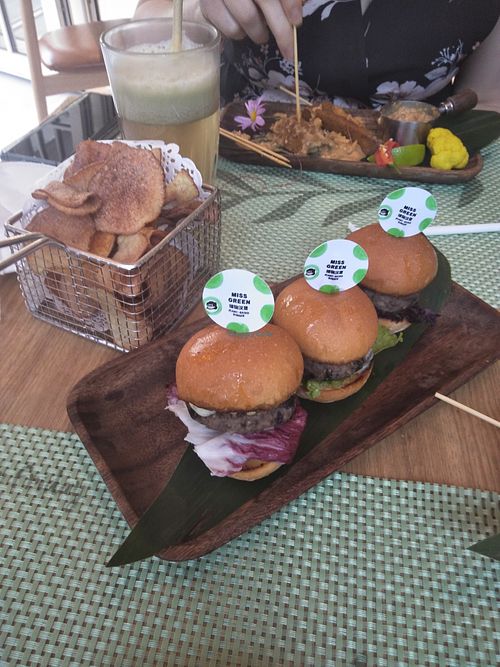 Smoky mini burgers at Green Friday in Shanghai