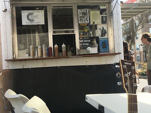 Counter at Viva! Vegetarian Grill - Food Cart in Eugene