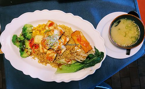 Noodles and miso soup at Ichi Ni San in Daytona Beach