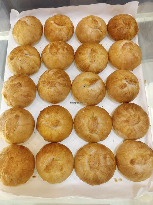 Vegan Durian flavour Xiang Bing 纯素榴莲味香饼 at Kim Tee 金池 - Chinatown in Central Singapore