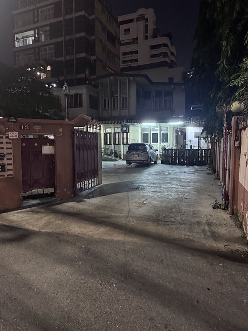 Entrance   at Kaek Kao Kua in Bangkok