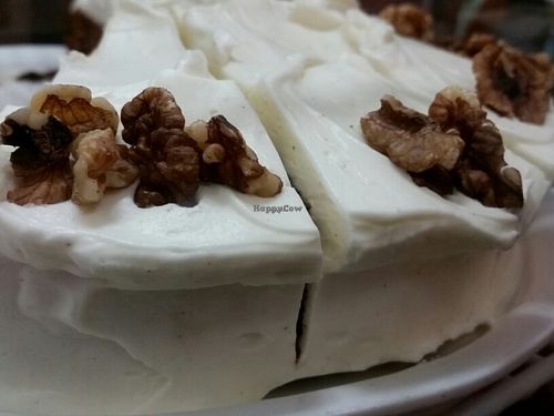 carrot cake at Goodies Berlin - Warschauer in Berlin