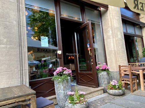 front entrance at Maison Viet in Leipzig