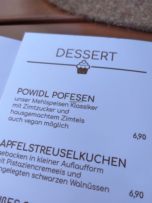 Desserts (the first one is labeled "can be made vegan") at Gasthaus Siriuskogl in Bad Ischl