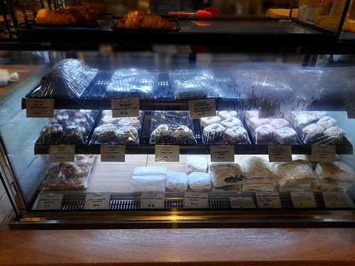 Lots of vegan yummies at Dramanti Artisan Roaster in Wynnum