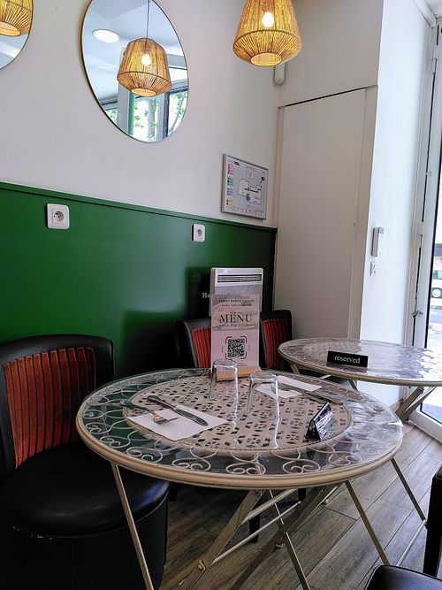 Eat-in space at Maison Sukoon in Paris