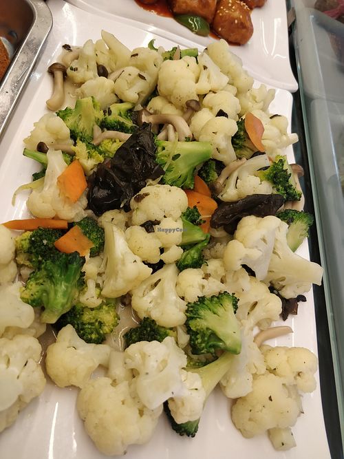 Cauliflower, broccoli and black fungus at Su-Good 素好健康 - Geylang in Central Singapore