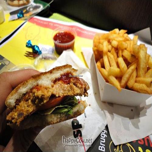 tofu-seitan burger with fries at Royal Frituur in Bruges