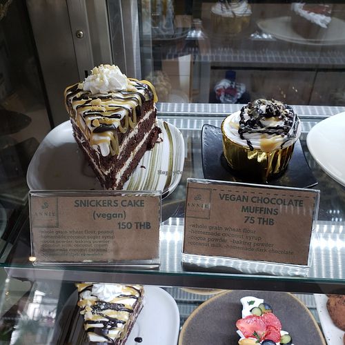 snickers cake / ch pcolate muffins at Annie in Koh Samui