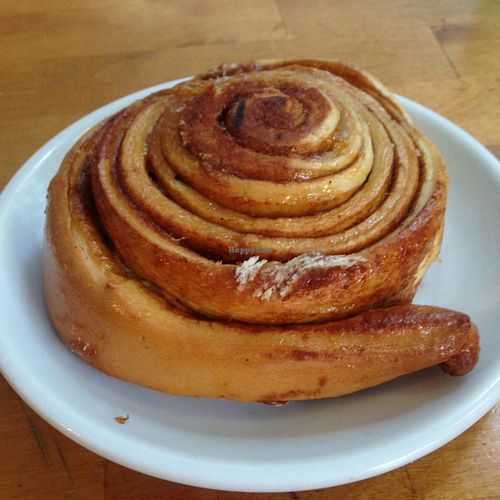 cinnamon roll  at Gopal - Vegan Deli in Barcelona