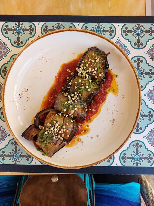 Eggplant Rolls - sehr empfehlenswert  #Veganuary at Zer0 in Manacor