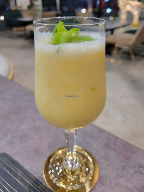 Mango lassie at Munch Box by Nidhi in Bangkok
